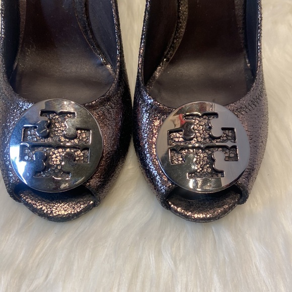 Tory Burch Julianne Peep Toe Dark Metallic Wedge Heels Size 8 - Picture 3 of 9